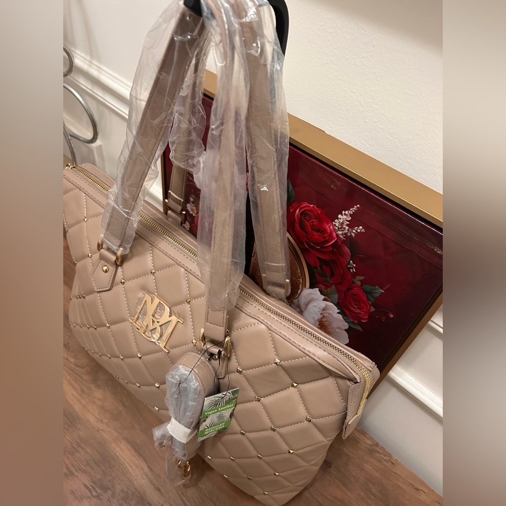Badgley Mischka Quilted Brown Tote - Picture 6 of 9
